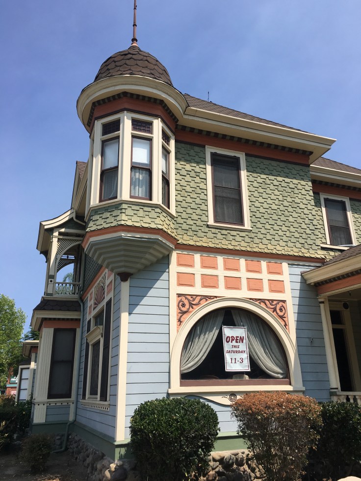 2018review_wafflehouse - 1